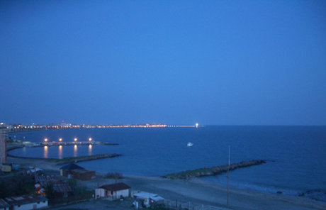 ечерняя панорама побережья с Балкона апартамента